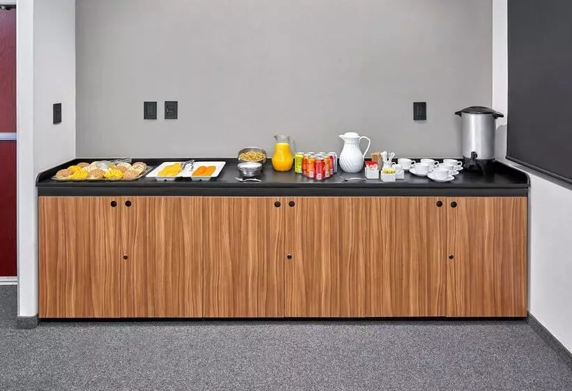 酒店 City Express By Marriott Paraiso