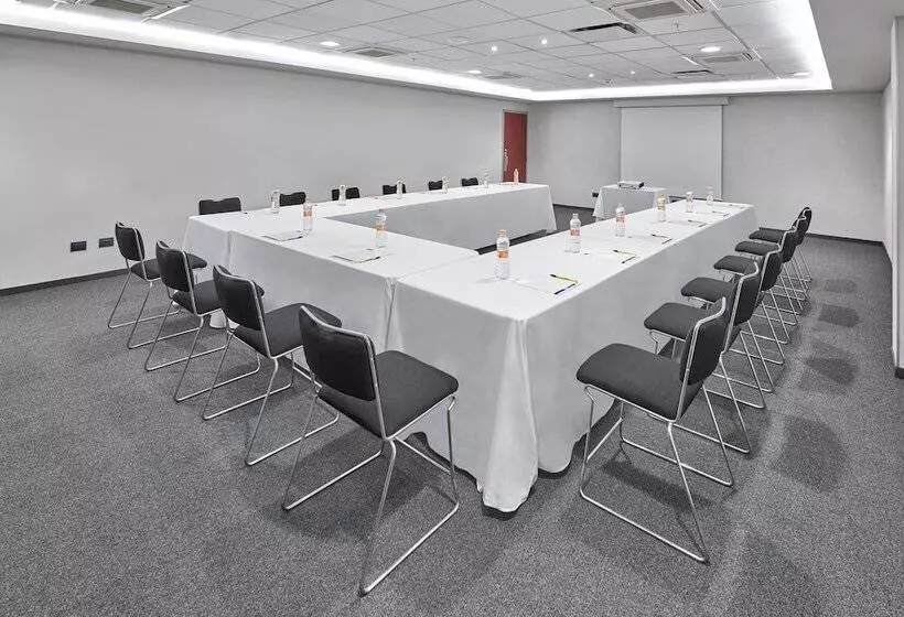 酒店 City Express By Marriott Paraiso