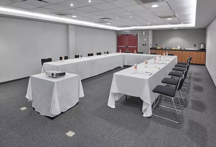 酒店 City Express By Marriott Paraiso