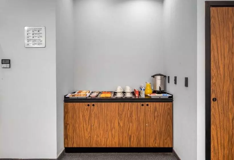 酒店 City Express By Marriott Paraiso