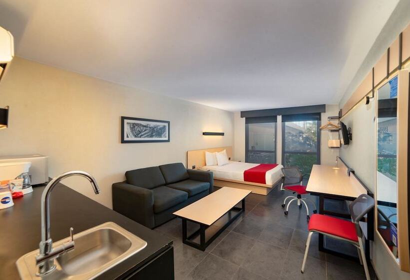 ホテル City Express By Marriott Paraiso