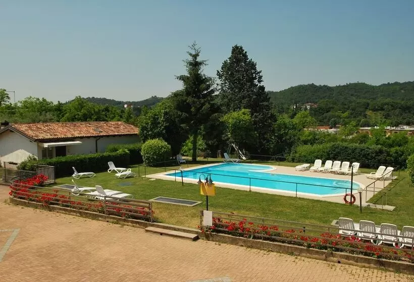 ホテル Il Colombaro