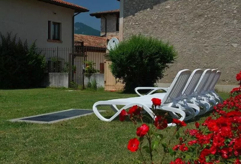 ホテル Il Colombaro