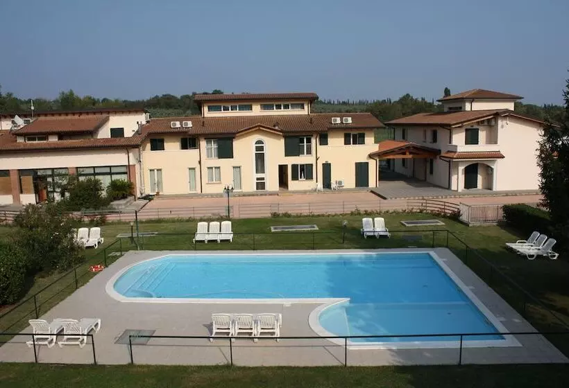 ホテル Il Colombaro