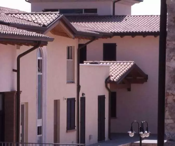 ホテル Il Colombaro