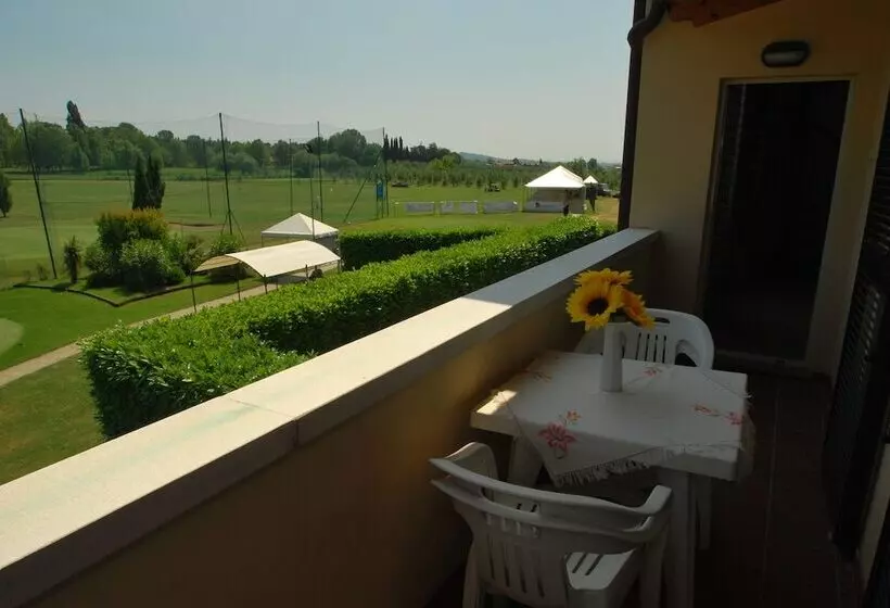 ホテル Il Colombaro