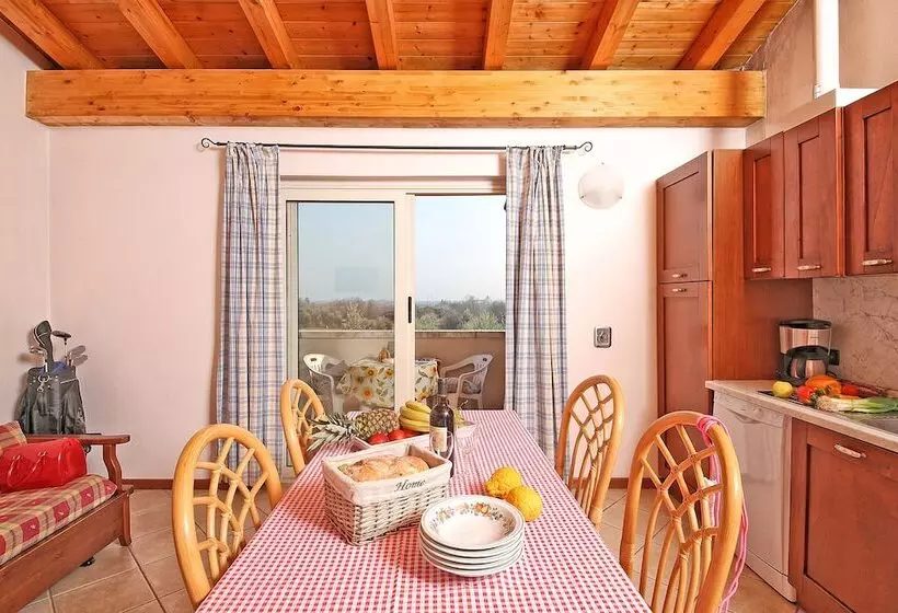 ホテル Il Colombaro