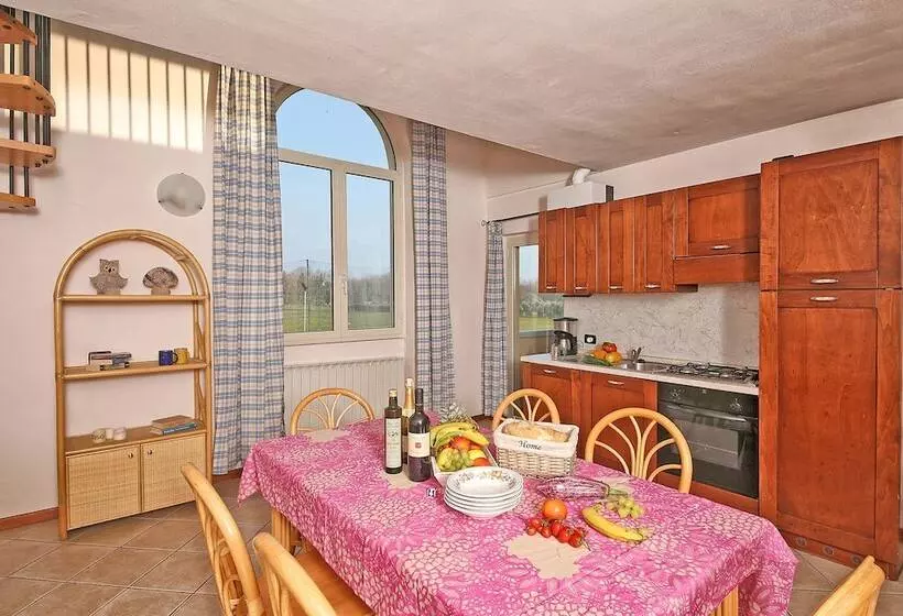 ホテル Il Colombaro