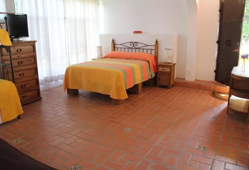 Отель La Villa Real