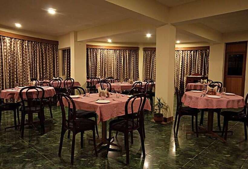 בית מלון כפרי La Flora Amberley Resort