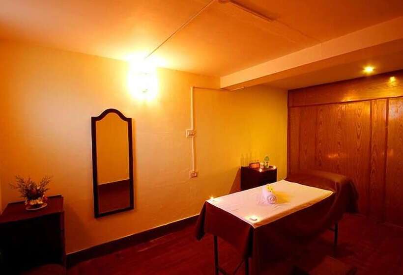 בית מלון כפרי La Flora Amberley Resort