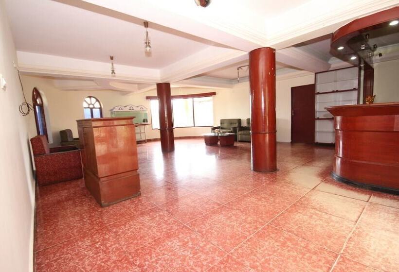 בית מלון כפרי La Flora Amberley Resort