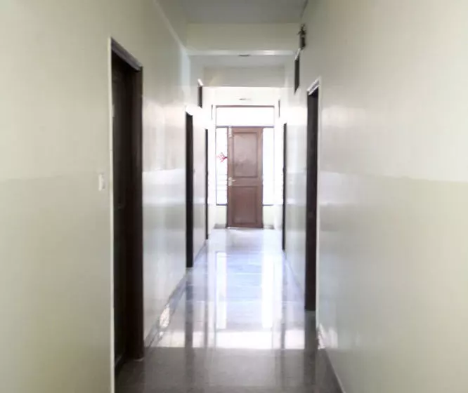 ホテル Oyo Rooms Medicity