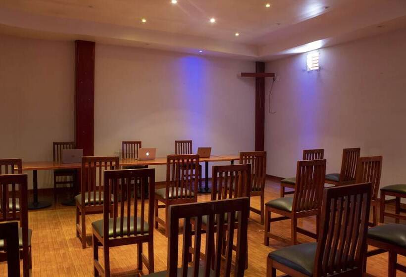 בית מלון כפרי Palass