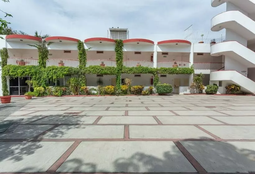 OYO Hotel Palma Real