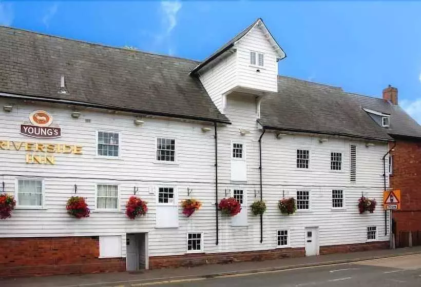 هتل The Riverside Inn