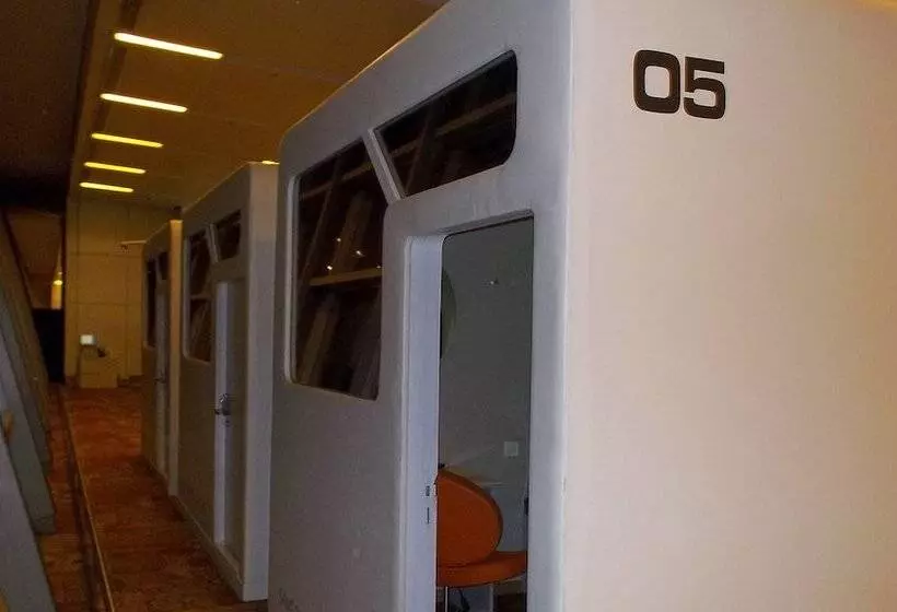 Hotel Sams Snooze At My Space