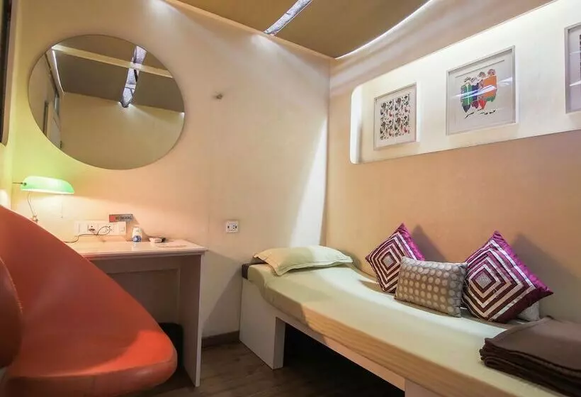 Hotel Sams Snooze At My Space