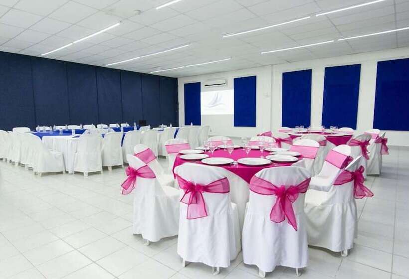 Отель Santa Cruz Huatulco