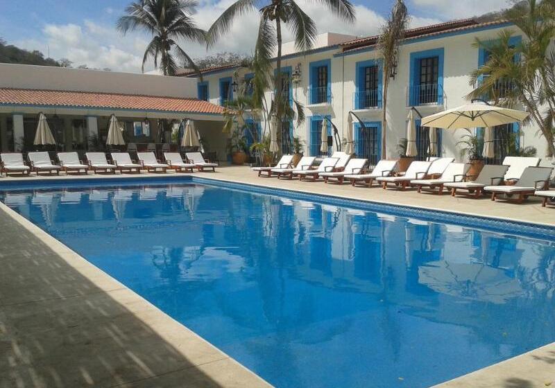 Отель Santa Cruz Huatulco