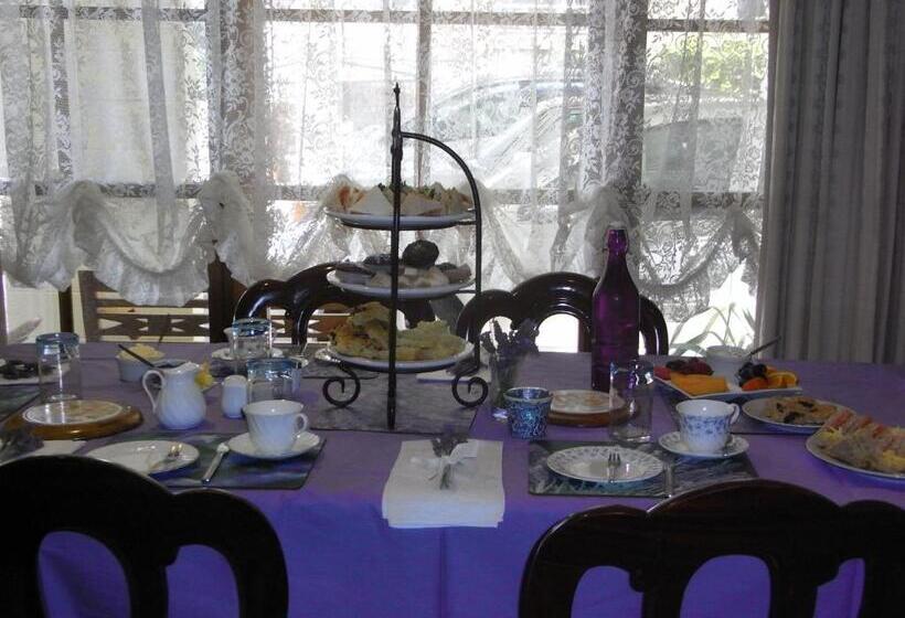 Lavender House Bed & Breakfast
