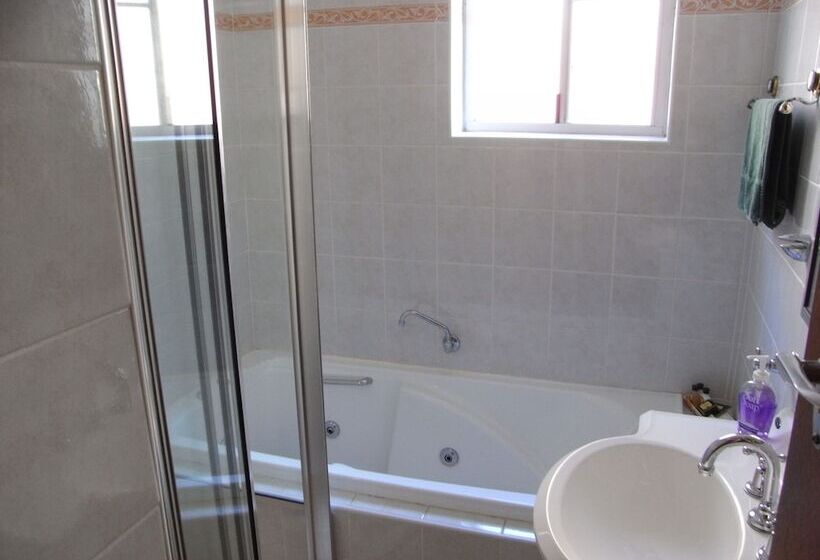 Lavender House Bed & Breakfast