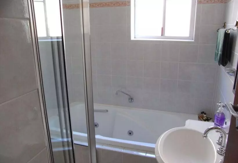 Lavender House Bed & Breakfast