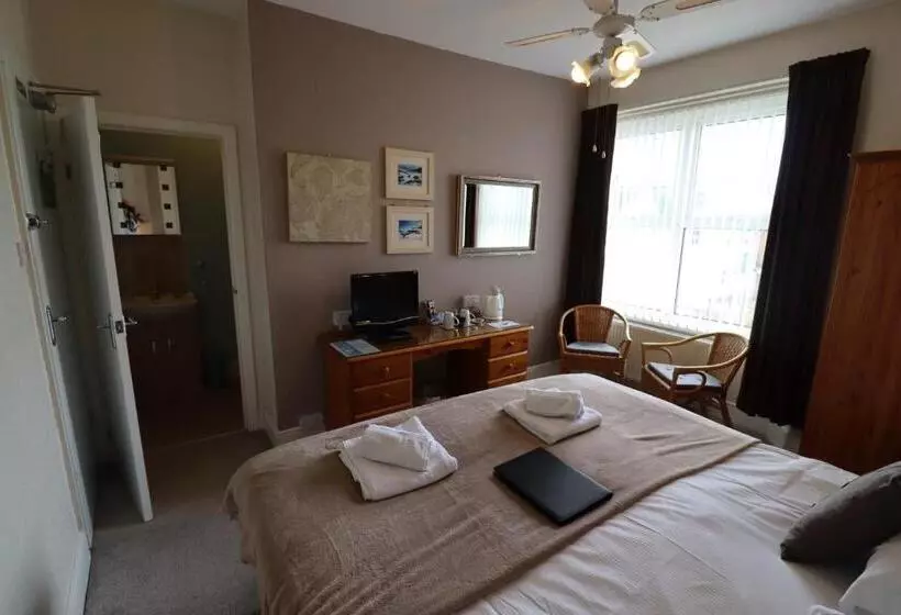 Merritt Guest House B&b