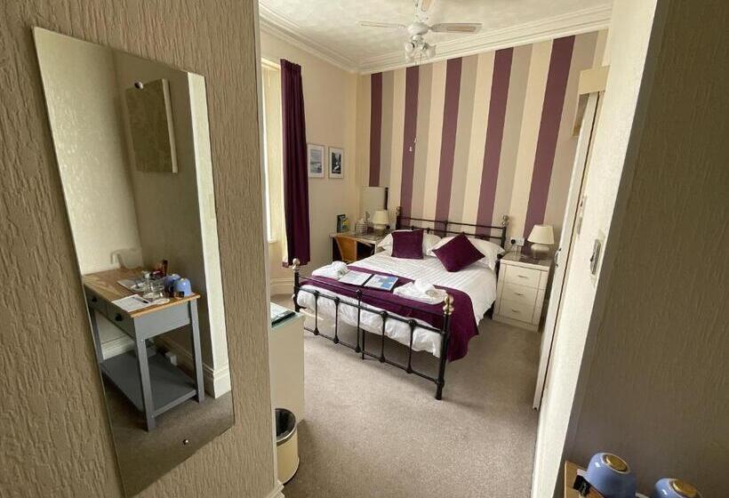 Merritt Guest House B&b