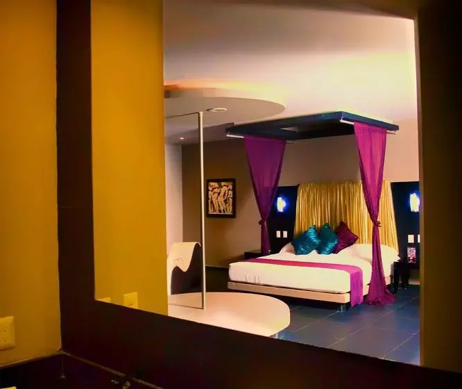 汽车旅馆 Cancun Private Party - Adults Only