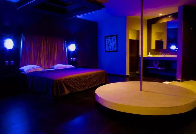 汽车旅馆 Cancun Private Party - Adults Only