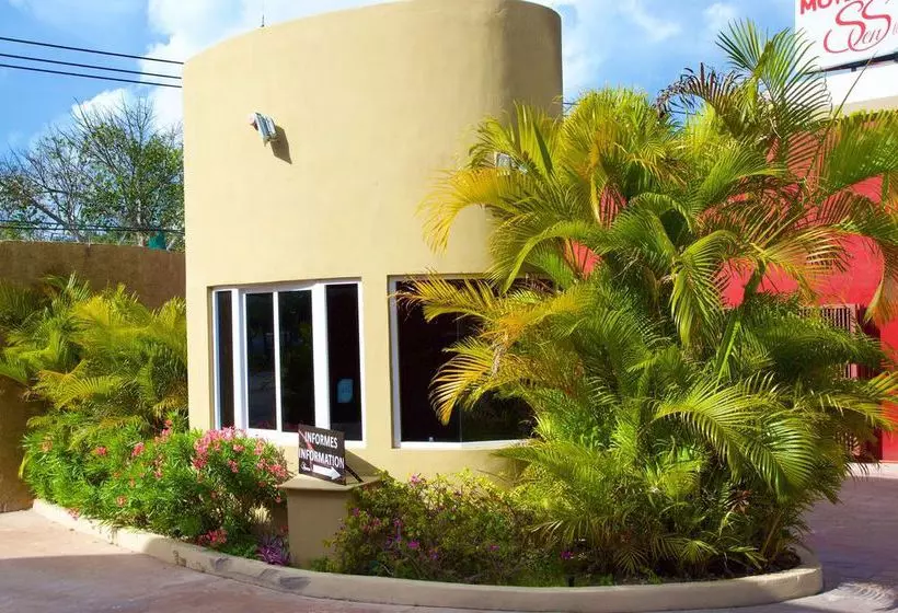 汽车旅馆 Cancun Private Party - Adults Only