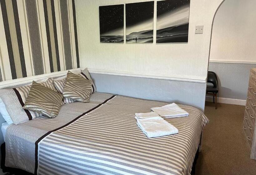 膳宿费 Tuxford House