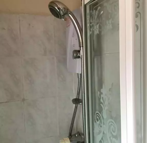 Majatalo Tuxford House