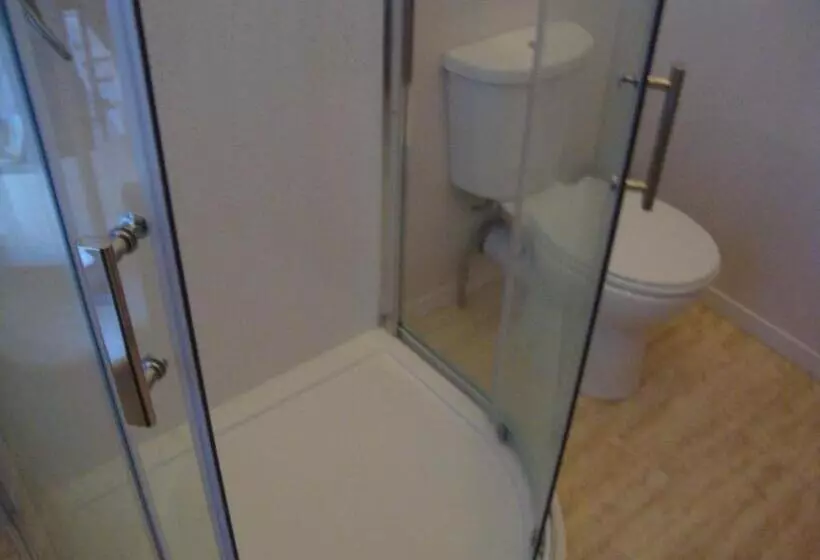 Majatalo Tuxford House