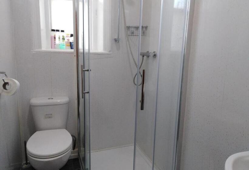 膳宿费 Tuxford House