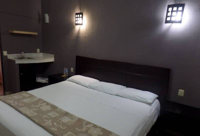 Uke Inn Hotel & Suites