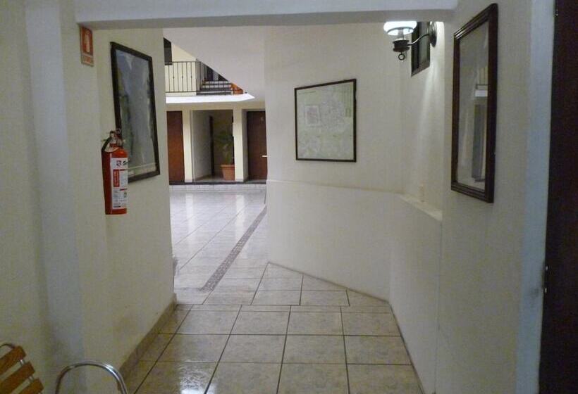 Uke Inn Hotel & Suites