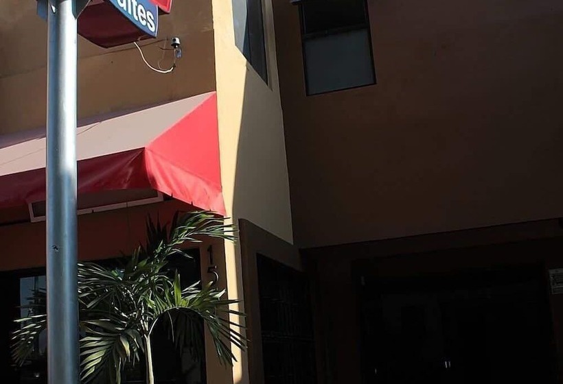 Uke Inn Hotel & Suites