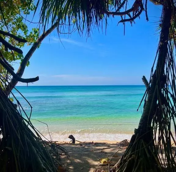 Hotelli Blue Sea Restaurant & Bungalows