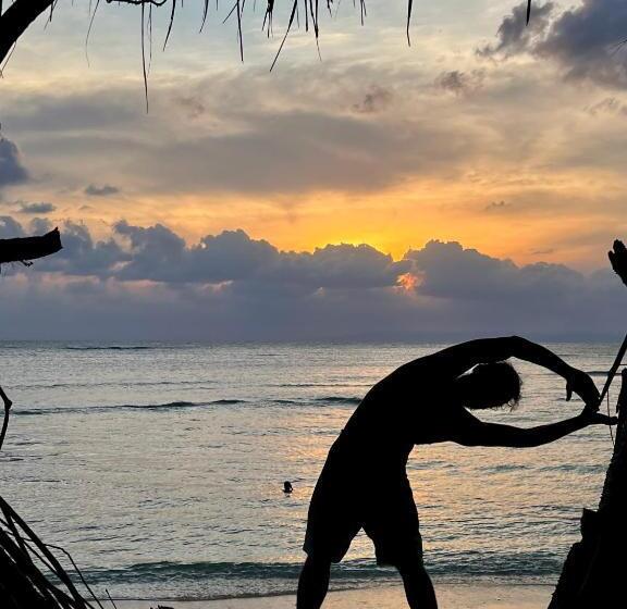 בית מלון כפרי Blue Sea Restaurant & Bungalows