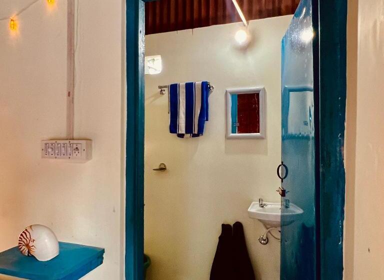 בית מלון כפרי Blue Sea Restaurant & Bungalows