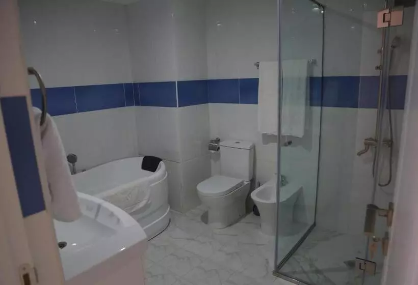 هتل Areni Lodge