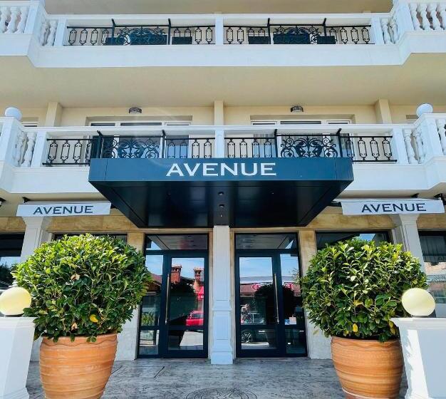 ホテル Avenue