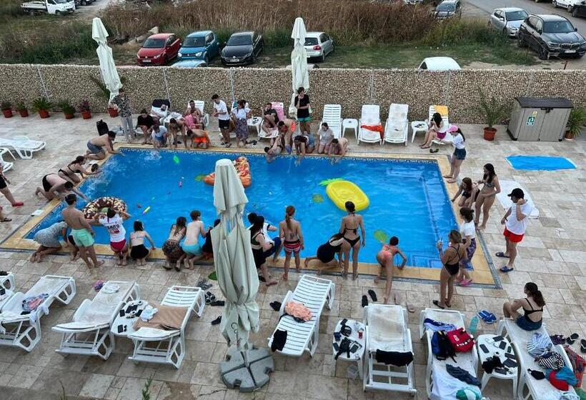 پانسیون Blue Border