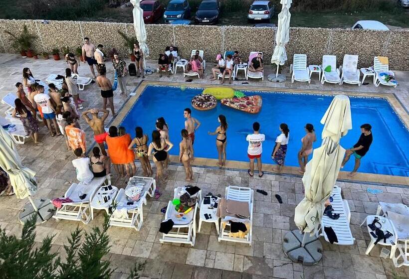 پانسیون Blue Border