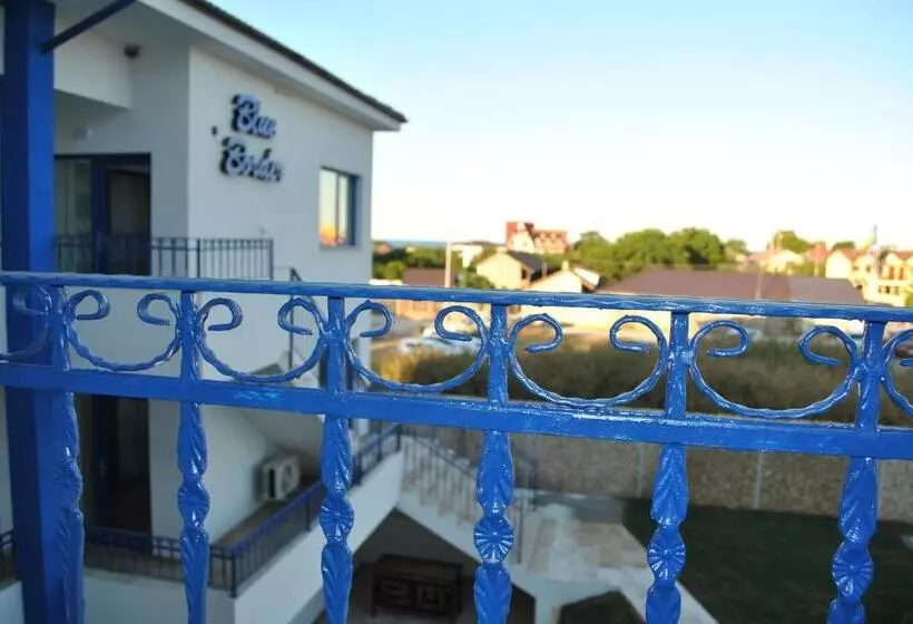 Pensione Blue Border