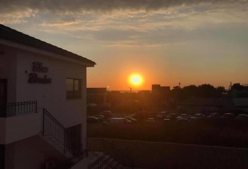 پانسیون Blue Border