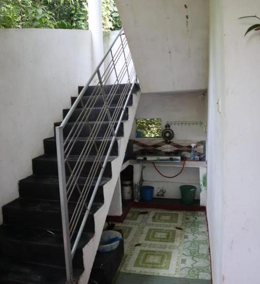 膳宿费 Little Mount Guest House