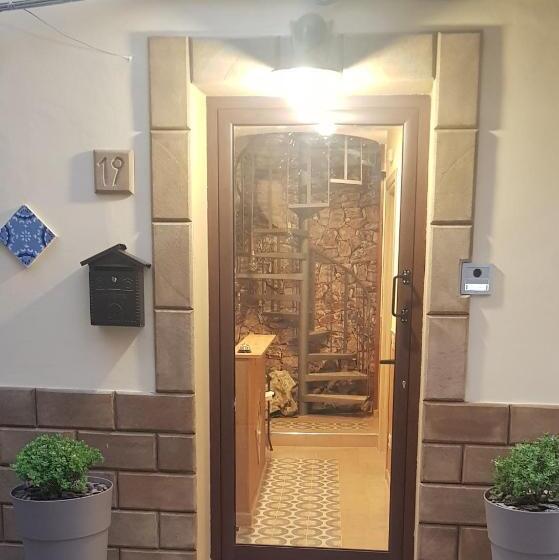 تختخواب و صبحانه La Corte Di Angelica